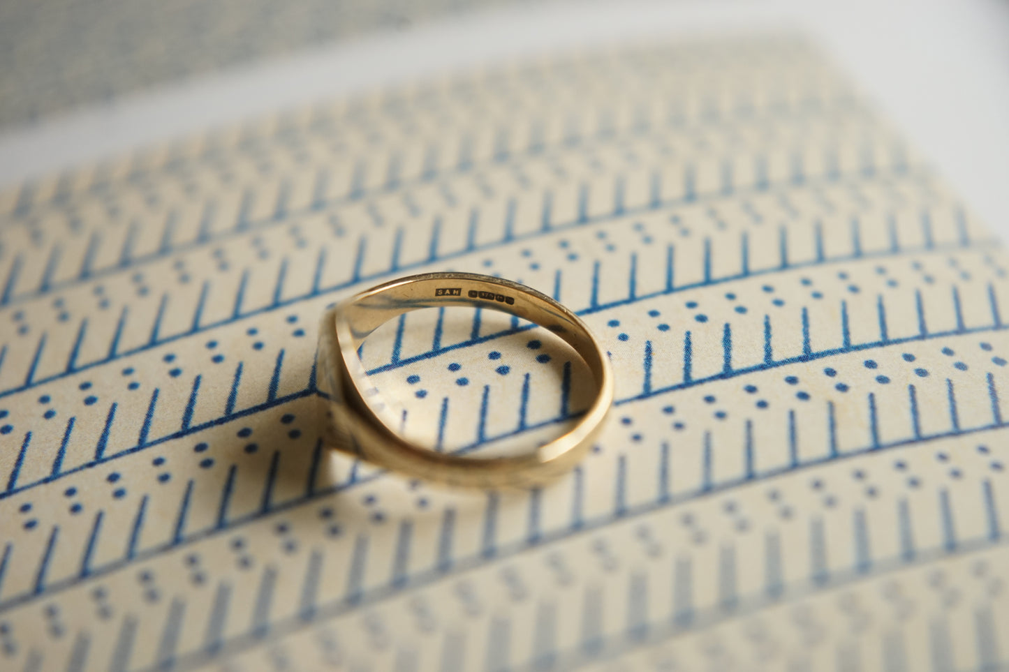 1998 Birmingham "SAH” 9ct Gold Classic Signet Ring